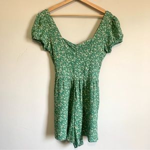 American Eagle Green Ditsy Floral short Sleeve Romper SP